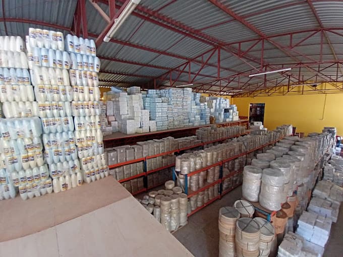 Operação do centro de distribuição da PlastLima